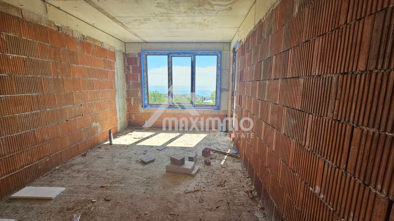 Къща в Варна-м-т Акчелар площ 180 цена 299000