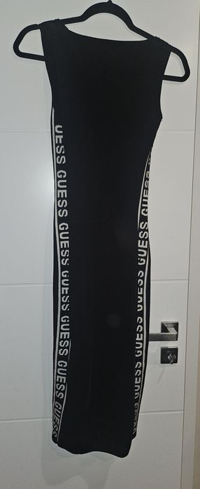 Страхотна рокля Guess
