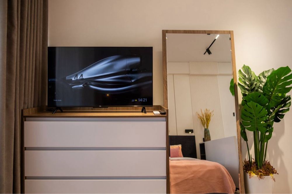 Современная посуточная уютная студия со своей парковкой в NRG U Tower