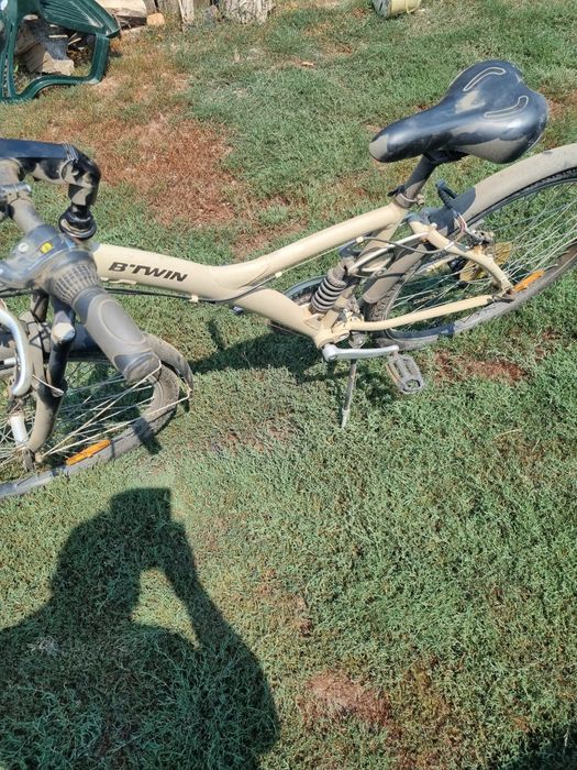 Vând bicicleta b.twin în stare foarte bună!