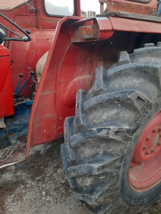 Vand tractor Massey Ferguson 165