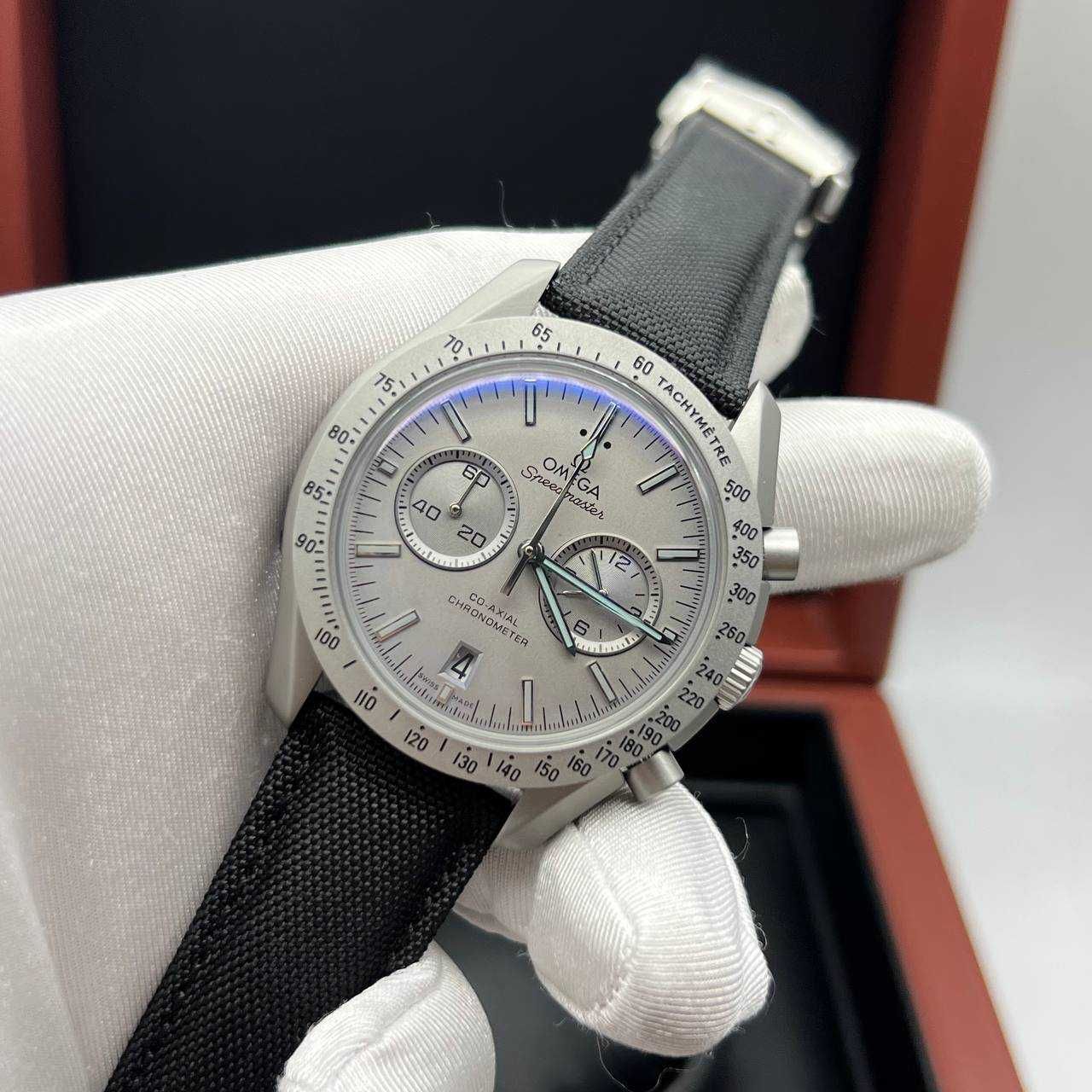 omega speedmaster сив мат