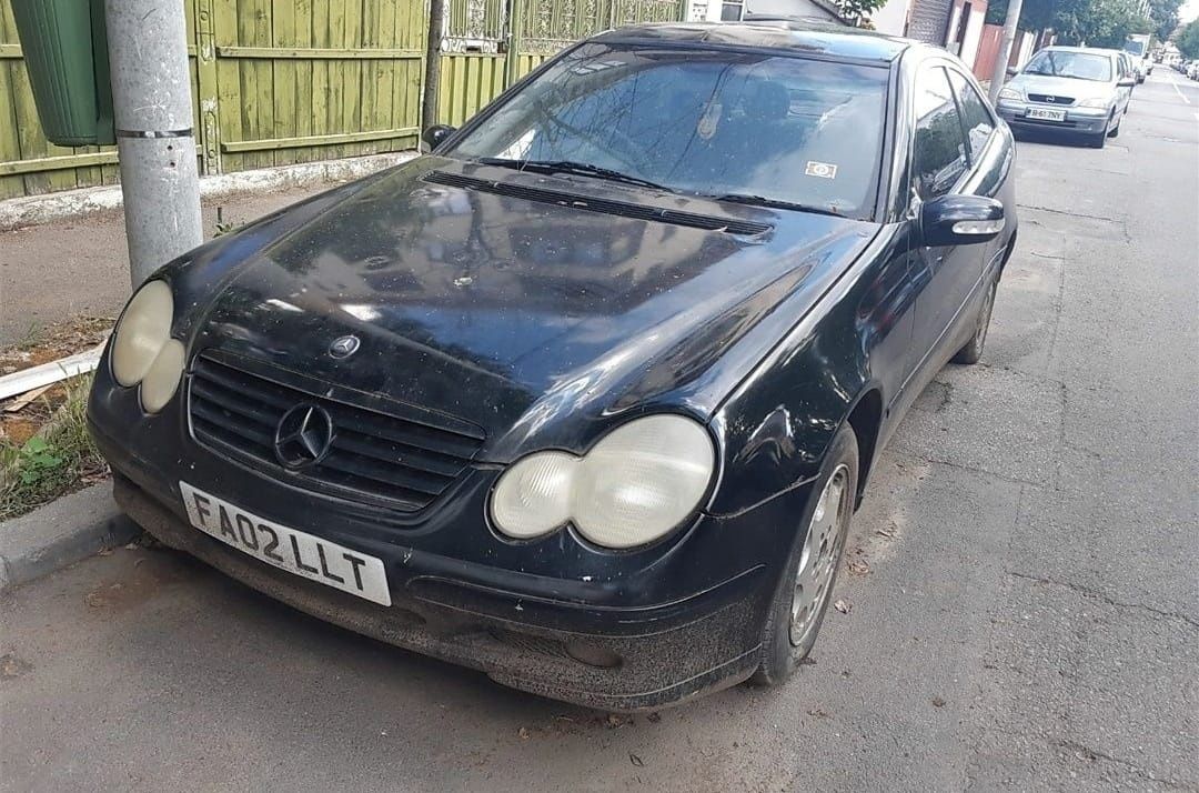 Dezmembrez Mercedes c180 an 2002 Orice piesă!