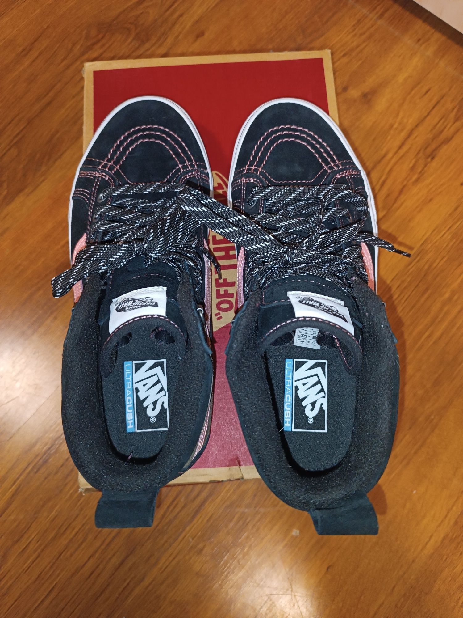 Унисекс обувки Vans