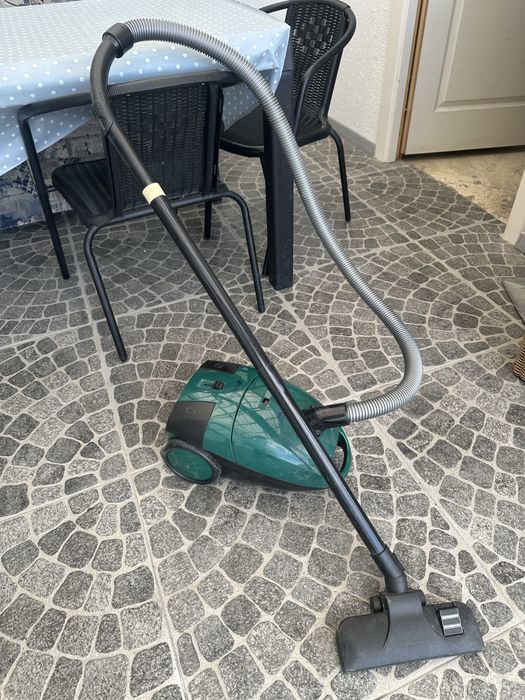 Aspirator 1600w cu sac Protecno