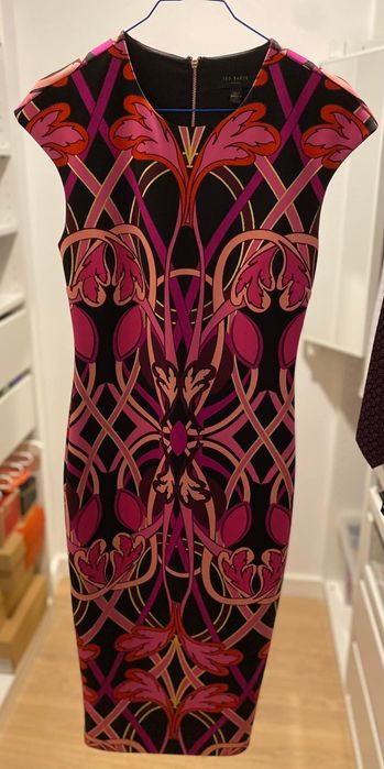 Rochie midi Ted Baker Anta bodycon fuchsia-negru-auriu