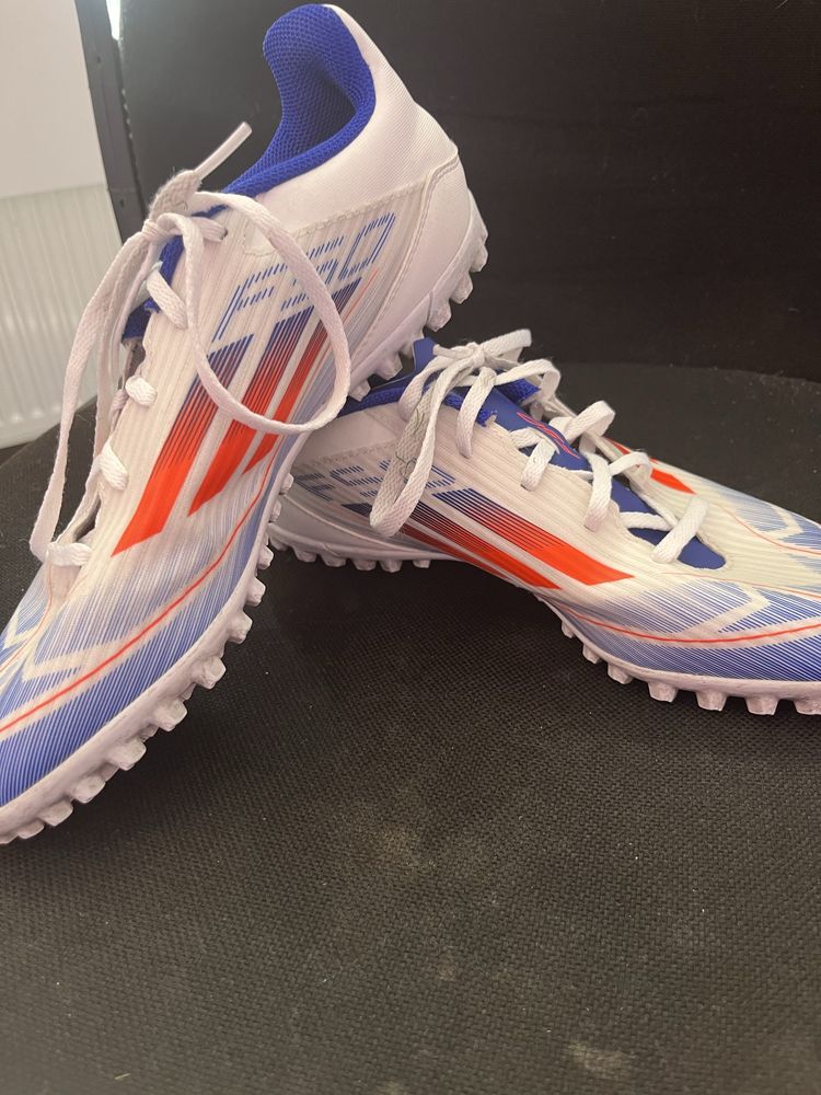 Стоножки и бутонки Adidas и NIKE