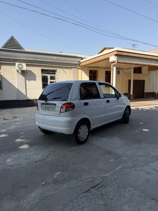 Moshi yaxshi xolatda 1 ta kirilosi teyibketti 1 ta kirilo bn hal bolad