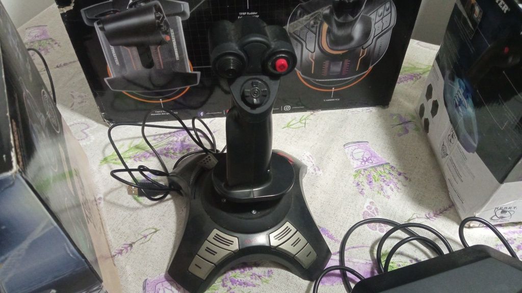 Джойстик  joystick Airbus Thrustmaster Yoke Pedals Throttle quadrant