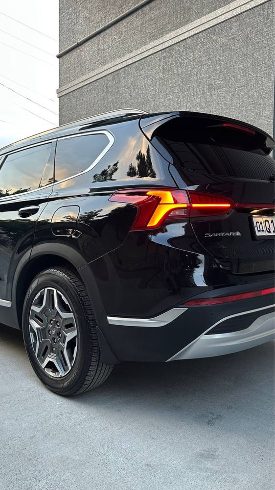 Hyundai santafe 2022 3.5 full qora