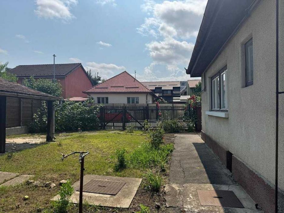 Casă cu curte și grădină de 560 mp în cartierul Florilor, Brașov