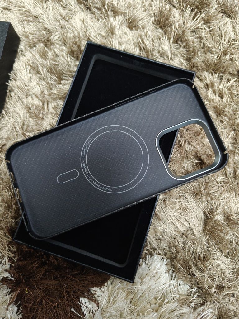 Husa iPhone 15 pro max din carbon