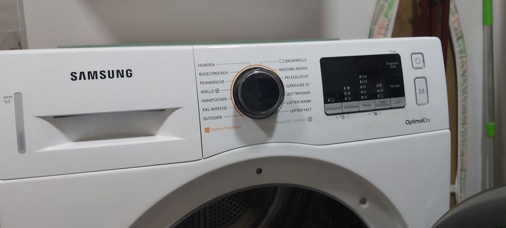 Продавам  сушилня с термо помпа Самсунг