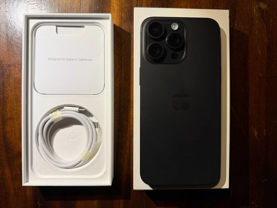 Apple iPhone 15 Pro Max - 256GB - Titanium Black