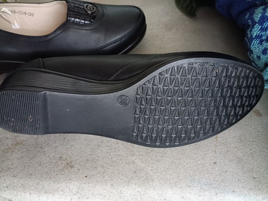 Дамски обувки нови