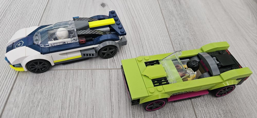 Lego City 60415 police car & muscle car