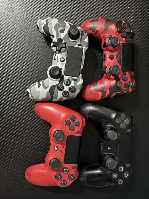 4 controllere PS4 – toate funcționale – 380 lei pentru toate