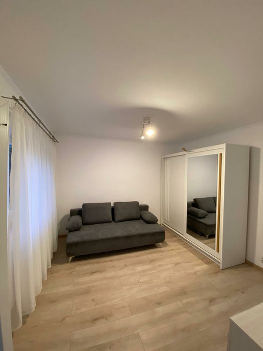 Dau in chirie apartament cu o camera.