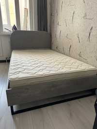 Кровать в отличном состоянии, размер 120/200
