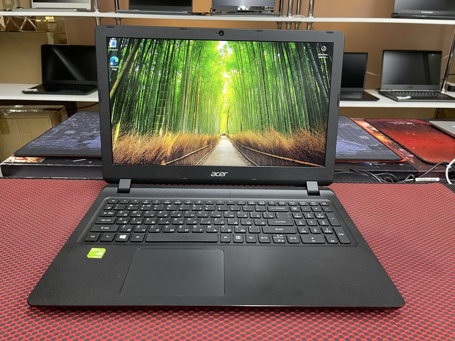 Ноутбук Acer ES15 Celeron N3060/4GB/SSD256GB