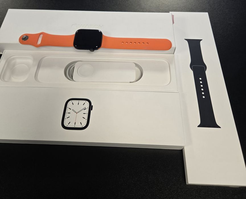 Apple Watch 7 / Midnight / 45 mm / DeluxGSM
