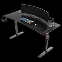 Vand birou gaming Ultradesk CRUISER in garantie.