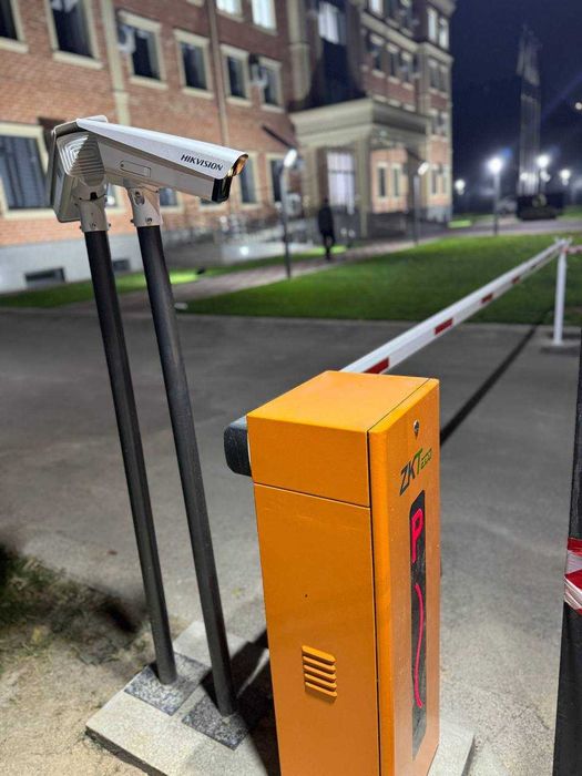 Шлагбаум на гос. объекты, через биржу тоже продаётся