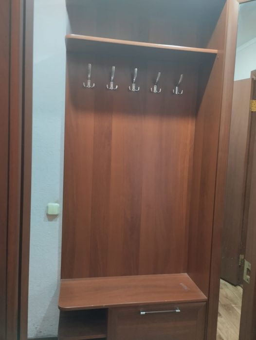 Продам прихожую  в отличном состоянии