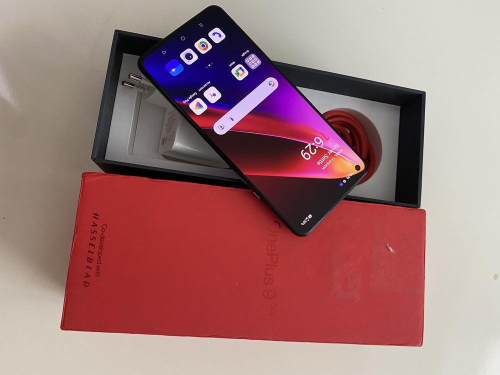 Oneplus.  9 5G.   12/256