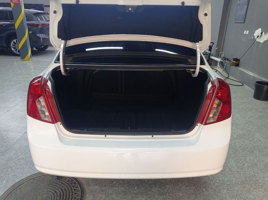 Lacetti yili 2014 prabeg 92.000 Kraska toza polni shumka