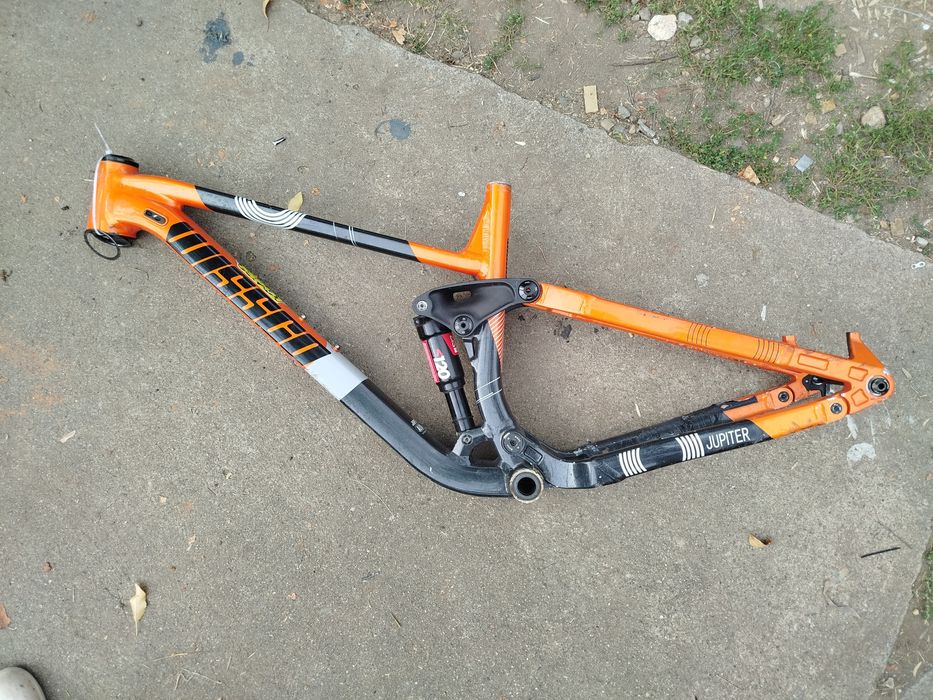 Vând cadru bicicleta