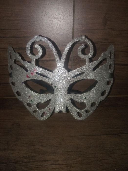 Карнавальная маска
