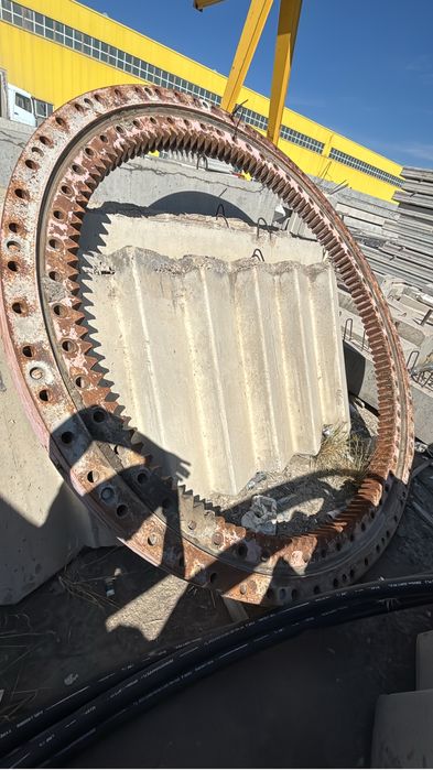 Продам запчасть от башенного крана