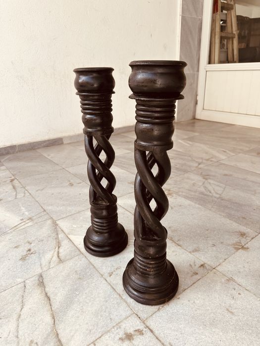 Масивни винтидж свещници от твърдо дърво – 63 см, датски