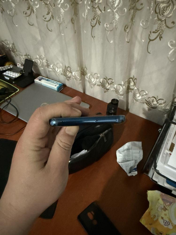 LG G7 Thinq 128 гб