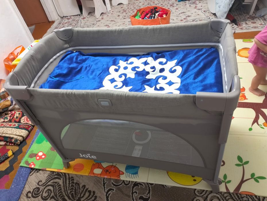 Продам кровать манеж