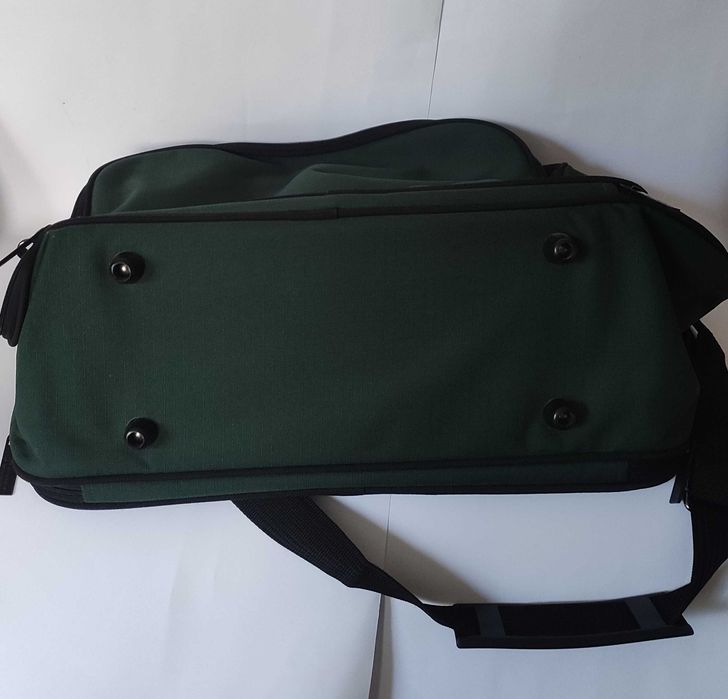Вместителна чанта за ръчен багаж неупотребявана