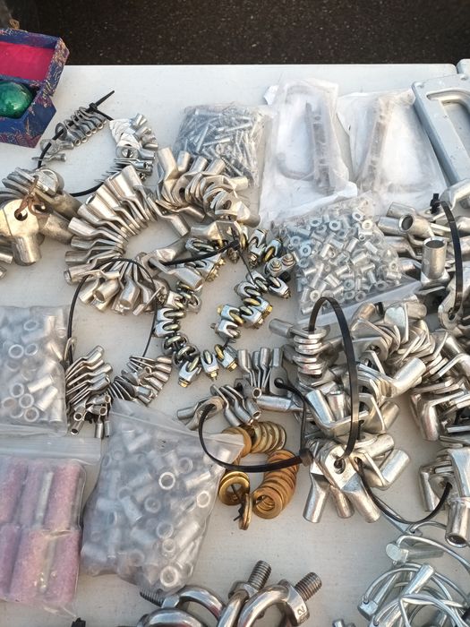 Diverse șuruburi inox alamă zincate auto papuci cupru