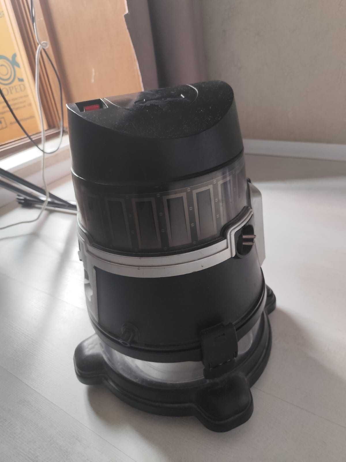 Продам пылесос Aura Roboclean