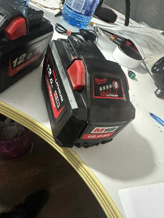 acumulatori baterie milwaukee m18 hb12 12ah amperi perfect functionale
