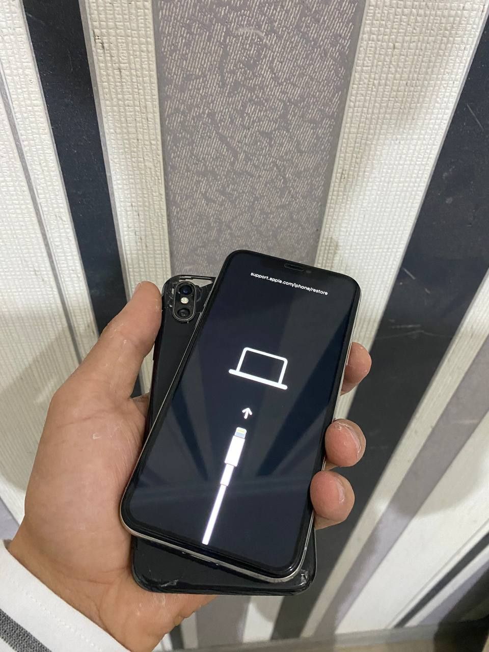 Iphone X 2 ta    .