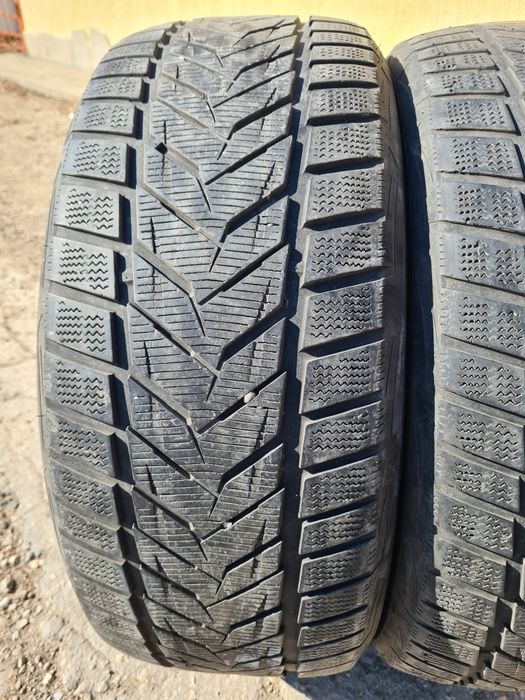 2 бр. зимни гуми 255/45/19 Vredestein 5,5 mm DOT 4415