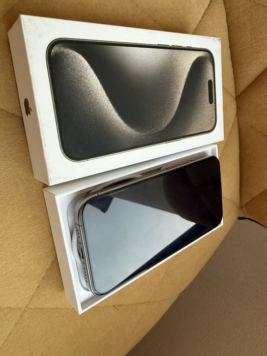 Продавам Iphone 15 pro 128г.