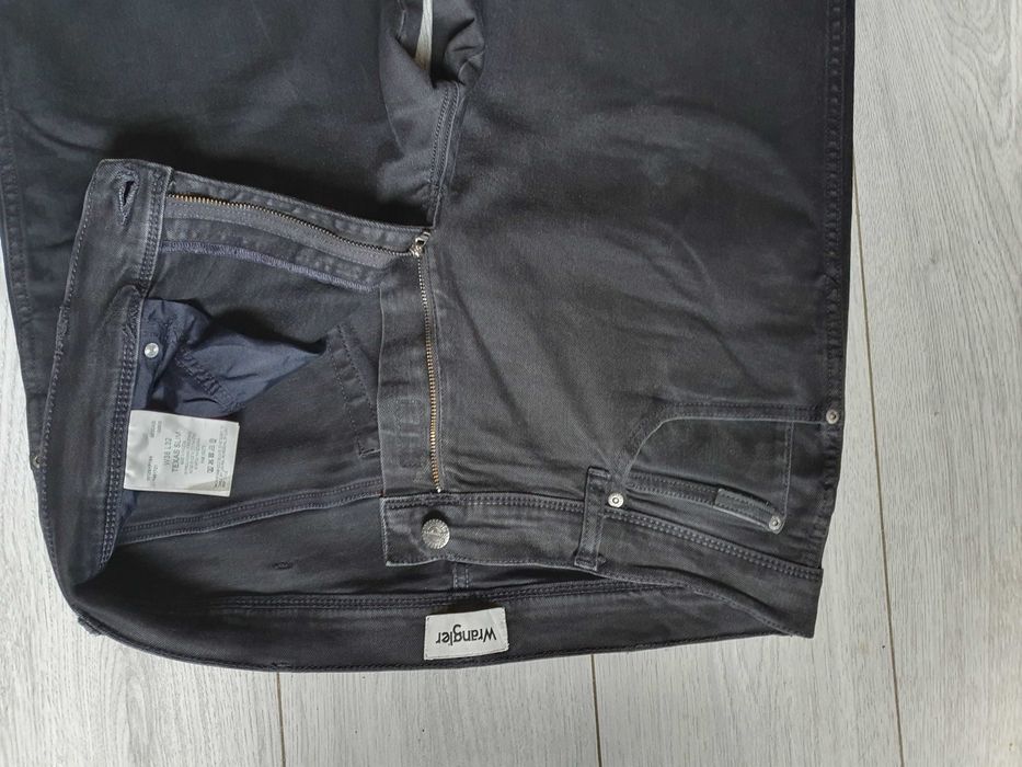 Blugi WRANGLER "Texas Slim" - Marime W36 L32 (Talie 95 cm)