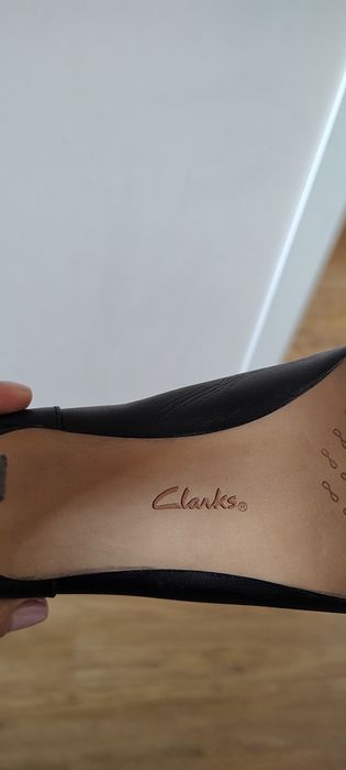 Боти на Clarks от естествена кожа