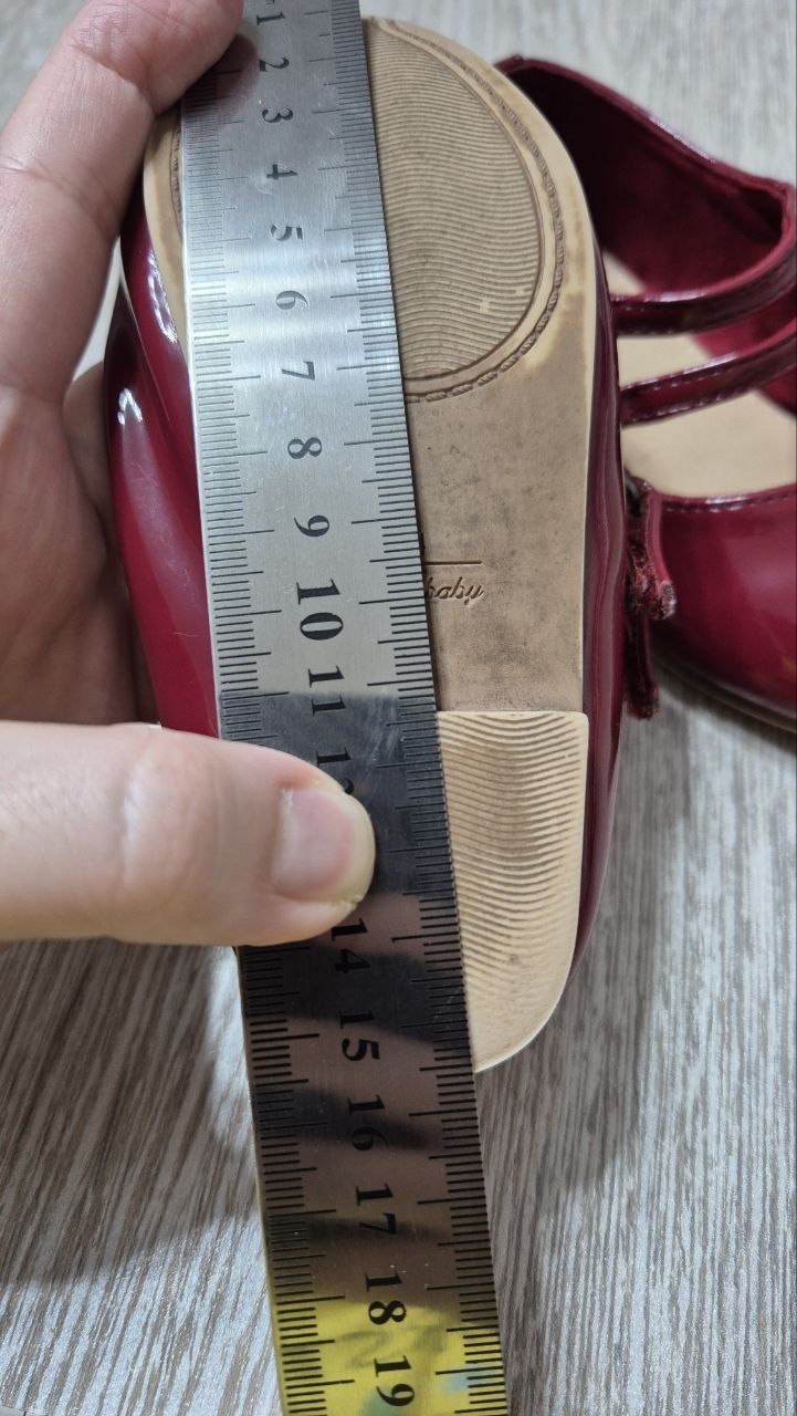 Туфли для девочки zara размер 24