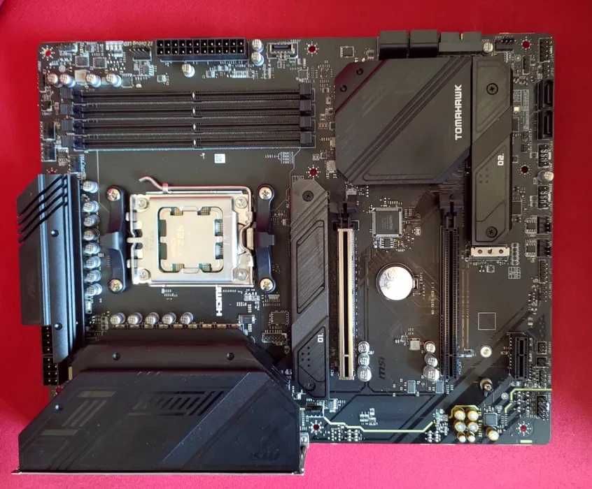AM5: AMD Ryzen 7 7700X и дъно MSI B650 Tomahawk WIFI / опции RAM NVMe