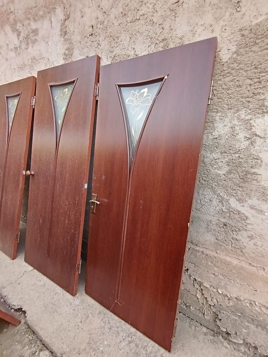 Үй ішіндегі есік және  шкаф дайын барлығы 12к