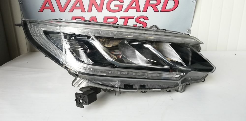 Десен фар Honda CR-V 4 facelift