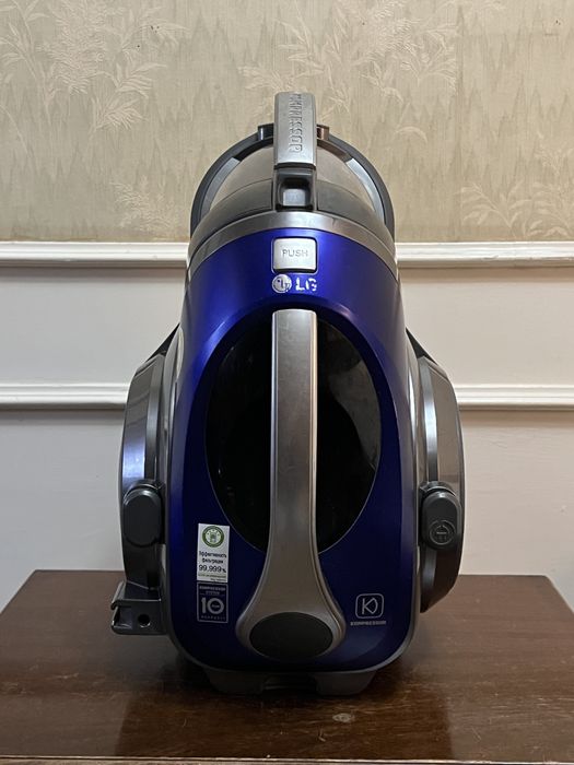 Пылесос LG VK89609HQ
